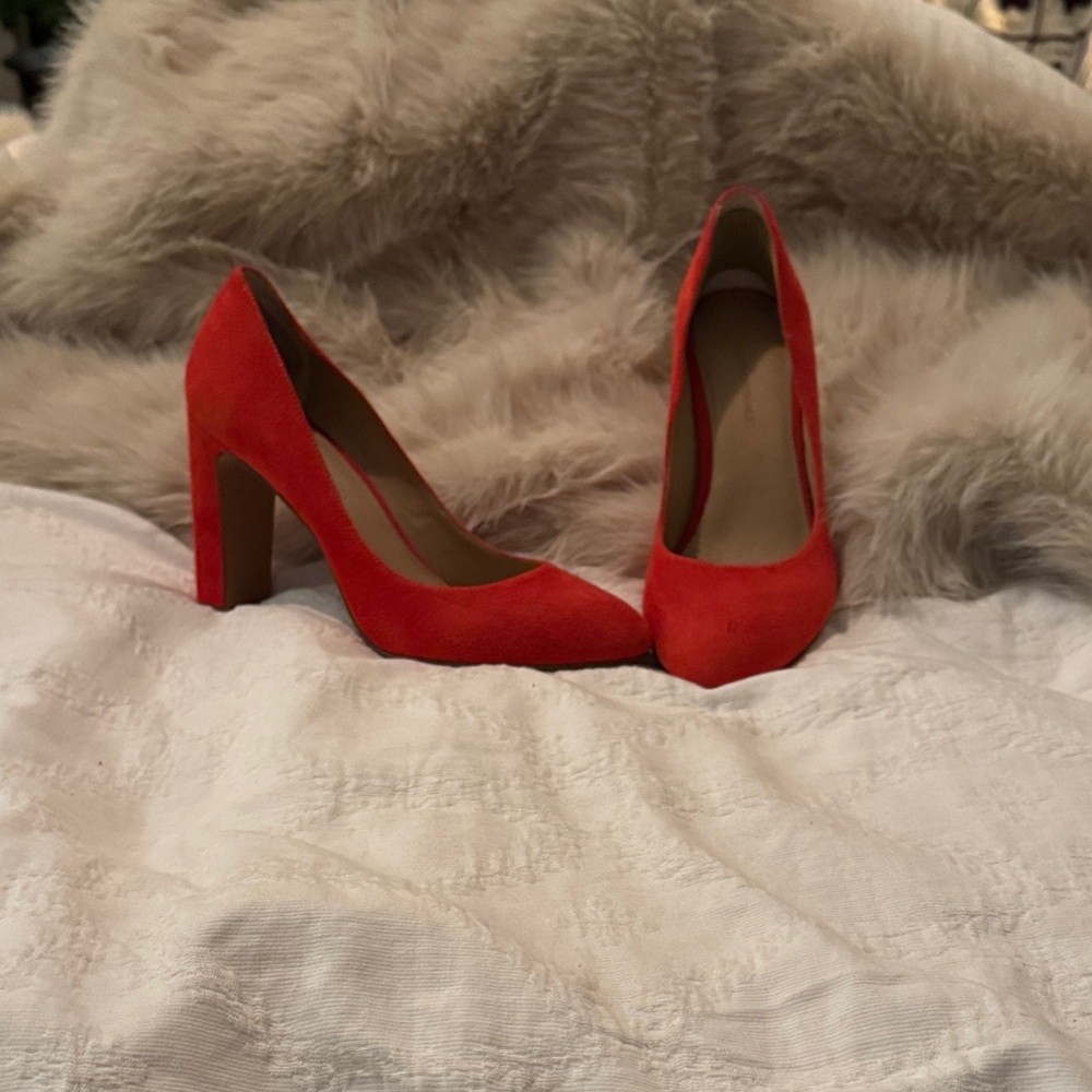 Banana Republic Vibrant Red suede Heels